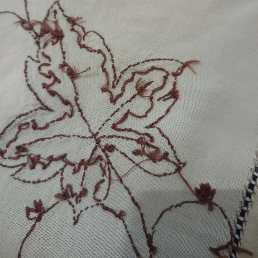 Sunshine Yellow Brown Oak Leaf Vintage Hand Embroidered Table Runner